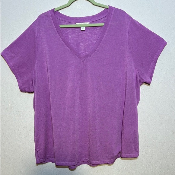 Athleta Relaxed Purple V Neck Short Sleeve T-Shirt - Picture 1 of 11